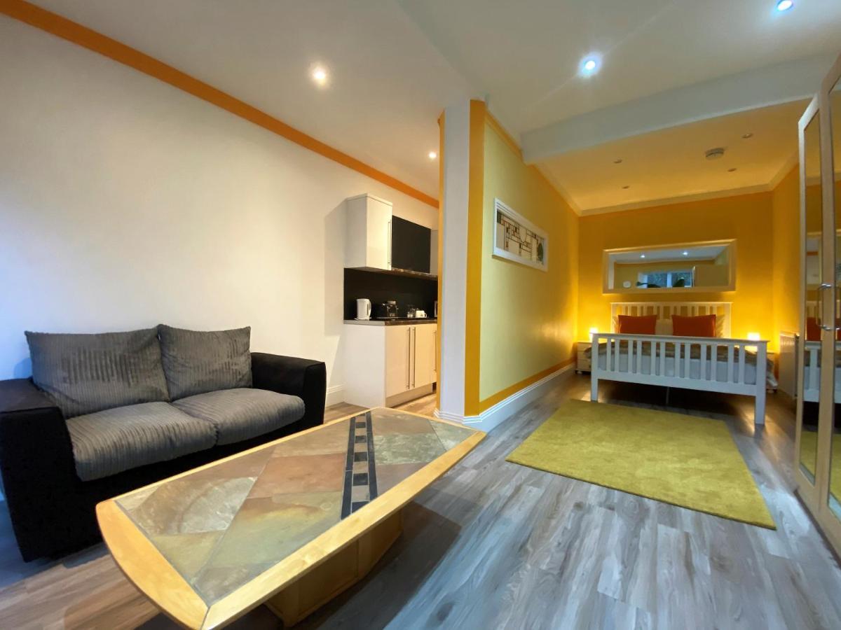 Harlestone Retreat (Adults Only) Hotel Northampton Eksteriør billede